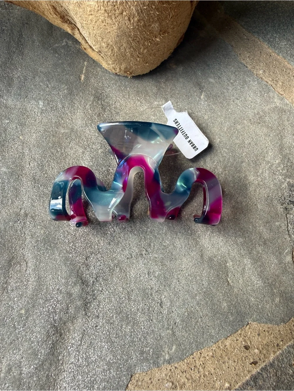 New🌟Urban Outfitters-UO Wave Marble Claw Clip